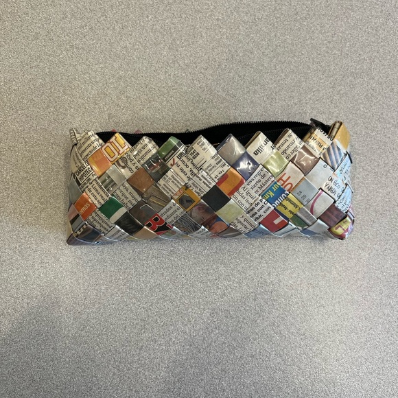 Ecoist recycled paper clutch - Picture 4 of 9